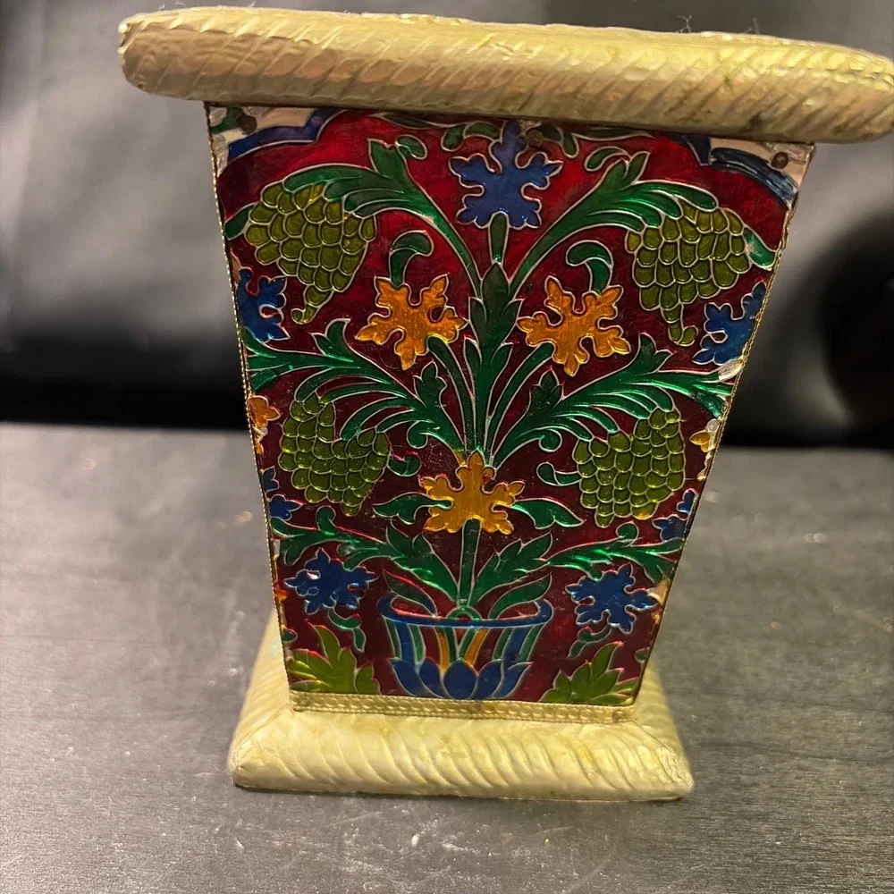 N/A vintage enameled